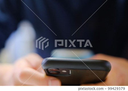 手觸摸智能手機 99429379