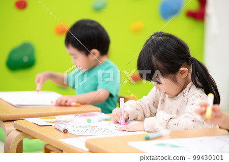 Children to draw 99430101