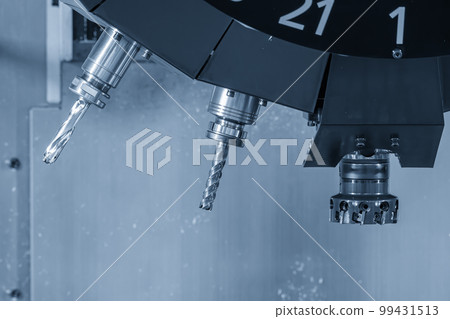 The indexable tool in the tool magazine of machining center. The indexable tool in the tool magazine of machining center. 99431513