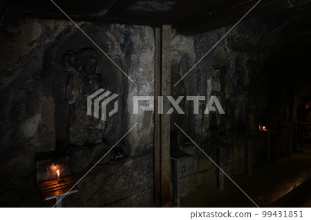 Benteng cave 99431851