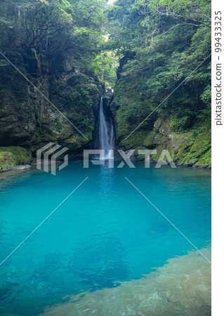 Niyodo Blue from Nikobuchi, Kochi Prefecture Niyodo Blue from Nikobuchi, Kochi Prefecture 99433325