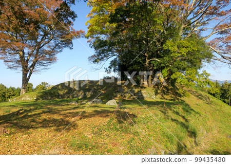 Nara / Udamatsuyama Castle (Akiyama Castle) Honmaru / castle tower ruins 99435480