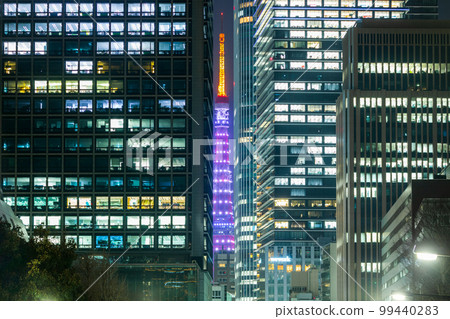City night view "Tokyo" Tokyo Tower seen from between buildings City night view "Tokyo" Tokyo Tower seen from between buildings 99440283
