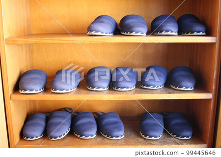 Public hall geta box geta box image Public hall geta box geta box image 99445646