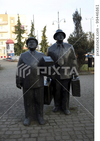 Monument to Kargul and Pawlak in Torun 99446861