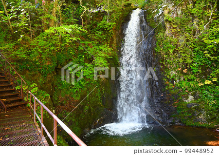 Utsue Shijuhachitaki Falls Choshiguchi Falls Takayama City, Gifu Prefecture Utsue Shijuhachitaki Falls Choshiguchi Falls Takayama City, Gifu Prefecture 99448952