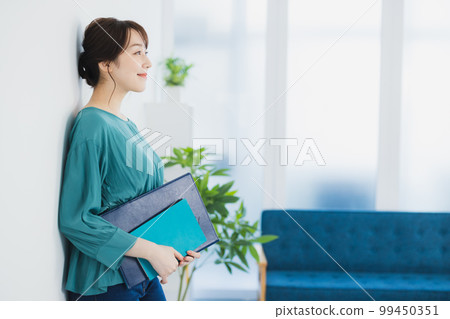 Office ladies Office ladies 99450351