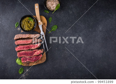 Different degrees of steak roasting 99451899