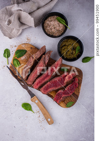 Different degrees of steak roasting Different degrees of steak roasting 99451900