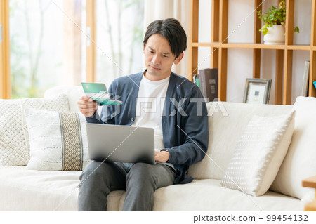 一個擔心看存摺的人 99454132