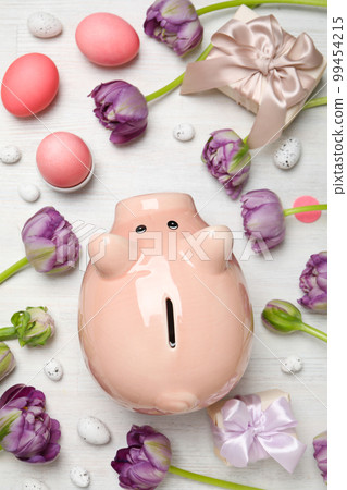 Concept of saving money for easter holidays 99454215