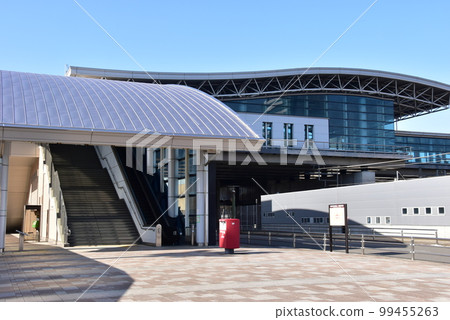 靜岡市東靜岡站南口和藍天 靜岡市東靜岡站南口和藍天 99455263