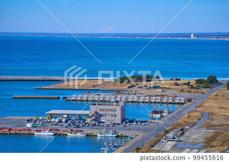 A view of the western side from the Iioka Gyoubumisaki Observatory in Asahi City, Chiba Prefecture (Iioka Fishing Port, Asahi City, Mt. Fuji, etc.) A view of the western side from the Iioka Gyoubumisaki Observatory in Asahi City, Chiba Prefecture (Iioka Fishing Port, Asahi City, Mt. Fuji, etc.) 99455616