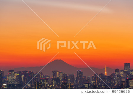 Under the sunset sky, Tokyo cityscape, distant view of Mt. Fuji Under the sunset sky, Tokyo cityscape, distant view of Mt. Fuji 99456636