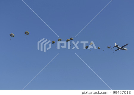 C-130J airborne drop C-130J airborne drop 99457018