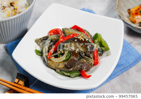 用味噌炒茄子 用味噌炒茄子 99457065