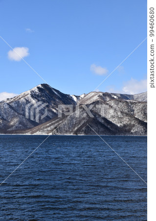 Lake Chuzenji on a winter morning, Tochigi Lake Chuzenji on a winter morning, Tochigi 99460680