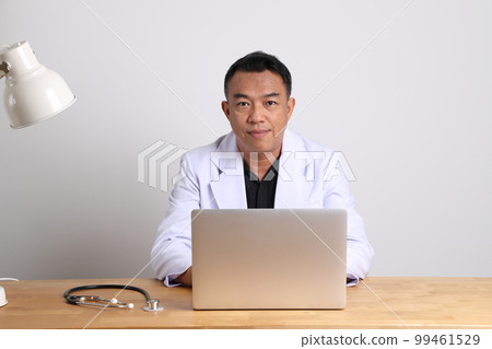 Adult Asian Physician 99461529