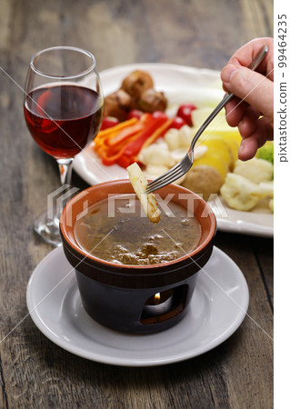 Bagna cauda (dipping topinambour) 99464235