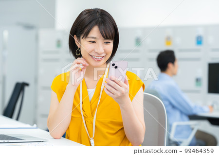 Business woman working in the office Business woman working in the office 99464359