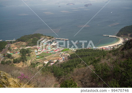 Sarangdo Saryang-myeon Tongyeong-si Gyeongnam 99470746