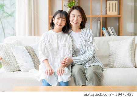 Good friends, parent and child smile Good friends, parent and child smile 99473425
