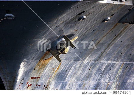 The U.S. Navy nuclear-powered aircraft carrier Ronald Reagan anchored at Yokosuka Air Base in Yokosuka City, Kanagawa Prefecture, under repair and maintenance. 99474104