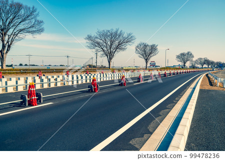 增加主幹道 17 號國道上武道上行方向車道數量的工作 2023.02 c-5 添加暖色 增加主幹道 17 號國道上武道上行方向車道數量的工作 2023.02 c-5 添加暖色 99478236