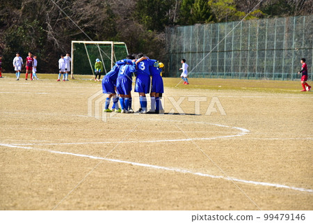 男孩足球,比賽,男孩,圈子 男孩足球,比賽,男孩,圈子 99479146