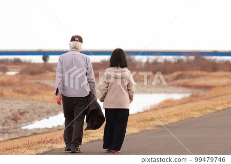 old age of couple with age difference old age of couple with age difference 99479746