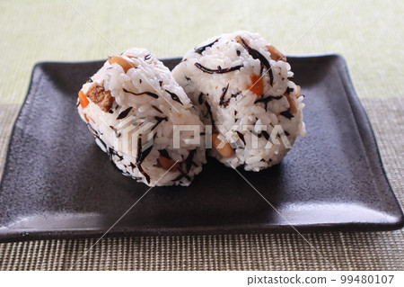 Hijiki rice balls 99480107