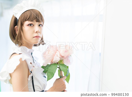 maid woman maid woman 99480130