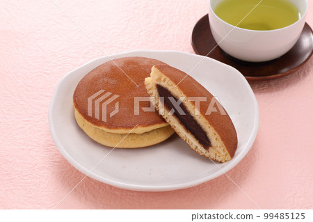 Dorayaki 99485125