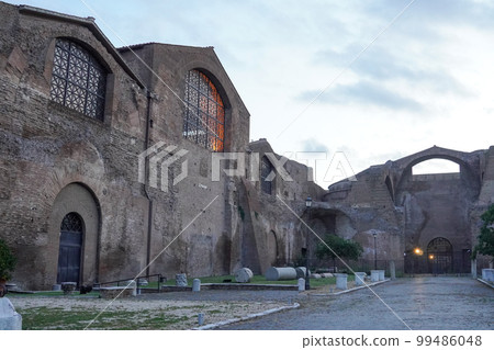 米開朗基羅設計的羅馬聖瑪麗亞德蘭吉利和德馬蒂里大教堂 99486048