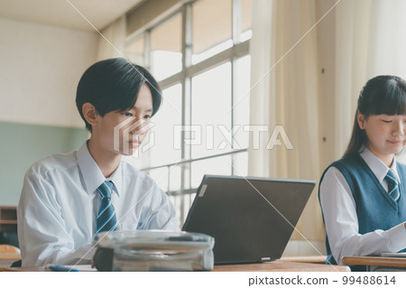 junior high school student, junior high student, middle school student 99488614