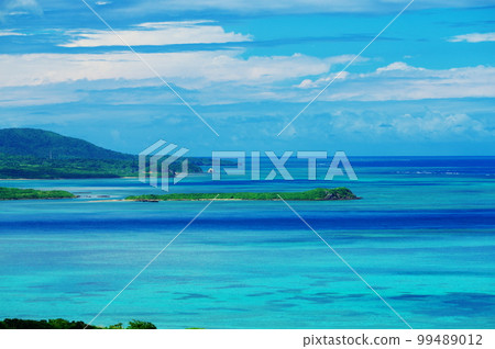 View of Iriomote Island seen from Mt.Nishi Odake, Kohama Island, Okinawa Prefecture View of Iriomote Island seen from Mt.Nishi Odake, Kohama Island, Okinawa Prefecture 99489012