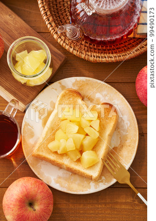 homemade apple jam toast 99490173
