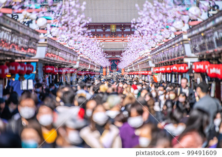 Tokyo cityscape in Japan Senso-ji Temple bustling with foreign tourists. A crowd like before the corona misfortune. No mask required outdoors = February 22 99491609