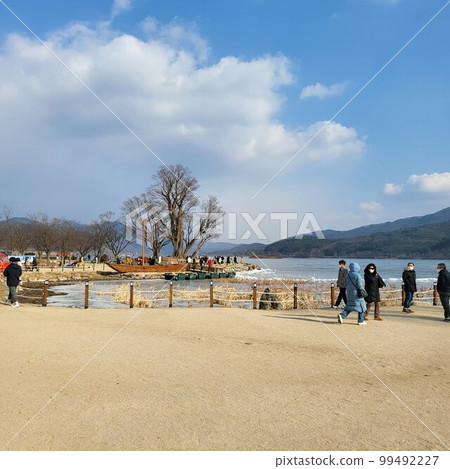 冬天的二水里午後風景 冬天的二水里午後風景 99492227