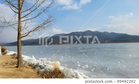 冬天的二水里午後風景 冬天的二水里午後風景 99492262