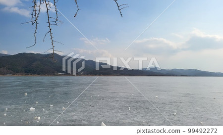 冬天的二水里午後風景 冬天的二水里午後風景 99492272