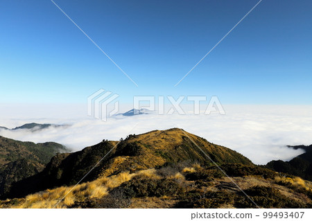 sea of clouds on the mountain sea of clouds on the mountain 99493407