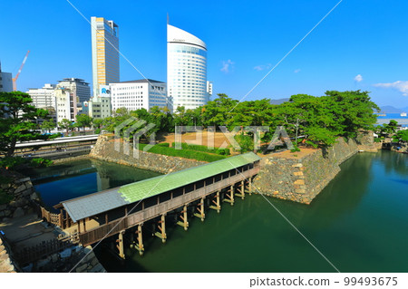 [香川縣]從高松城看到的高松日光港（玉藻公園） 99493675