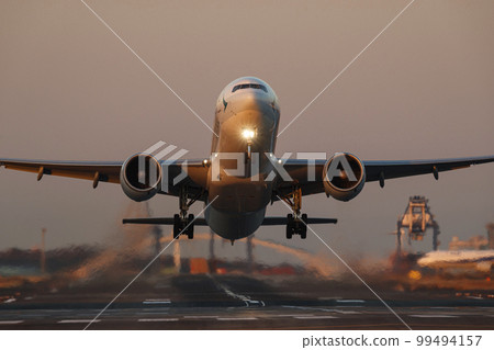 國泰航空從羽田機場起飛 99494157