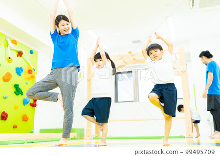Indoor childcare _ physical education 99495709