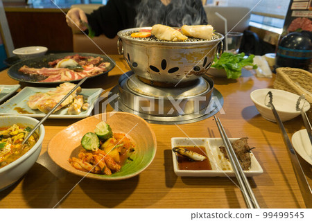 Grilled meat grilled 99499545