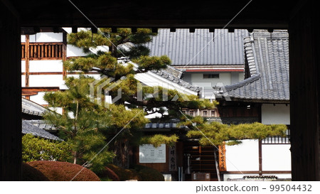 Kyoto Daikakuji front gate 99504432