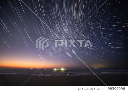 從細岡天文台看到的藍色瞬間和星跡 99506996