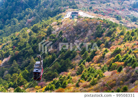 Panoramic view from the top of the Unzen Nita Pass Ropeway "Unzen Nita Pass, Nagasaki Prefecture" Clear autumn foliage scenery Panoramic view from the top of the Unzen Nita Pass Ropeway "Unzen Nita Pass, Nagasaki Prefecture" Clear autumn foliage scenery 99508331