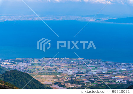 從雲仙二田嶺索道區域看到的島原市風光“長崎縣雲仙二田嶺”秋葉風光 99510051